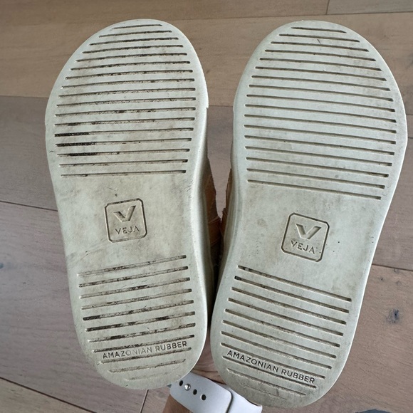 Veja Sable Suede Sneakers - Picture 3 of 4